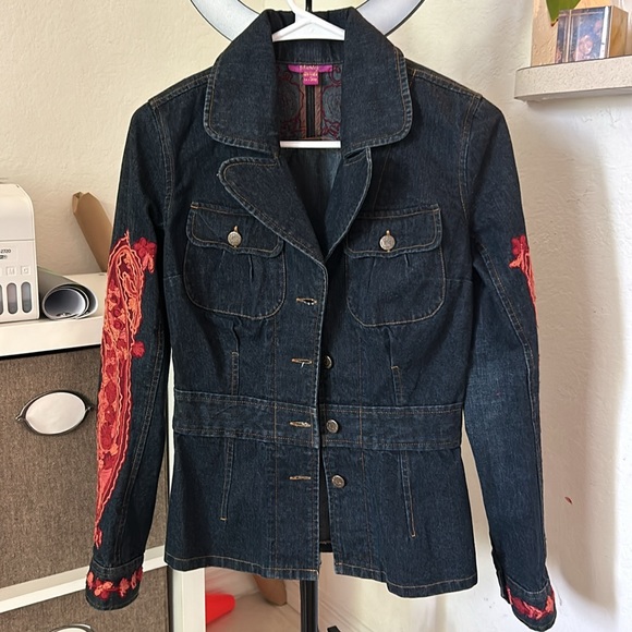 Plenty Girls Embroidered Jean Jackets Long Sleeve Collared Neck Blue Red Size 4 - Picture 4 of 5